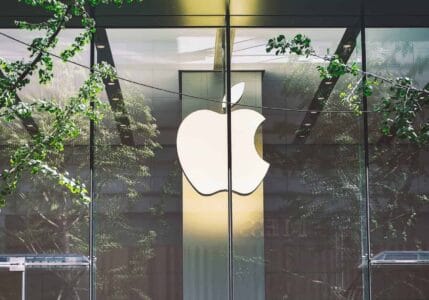 Apple and Broadcom working on AI chip